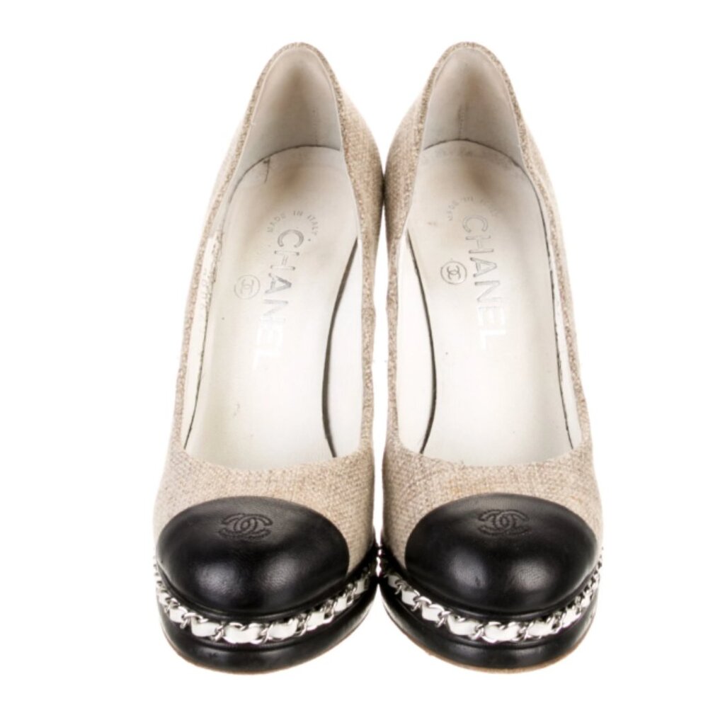 CHANEL 2015 Interlocking CC Logo Pumps Tan Black Toe Cap Heels - Picture 4 of 9